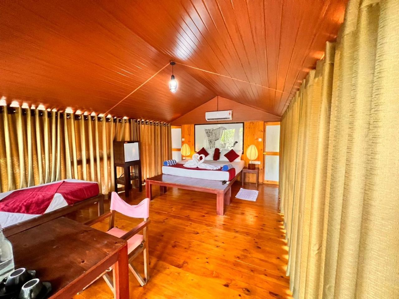 Yala Hotel Lion -Air Conditioned High Luxury Safari Camp Kültér fotó